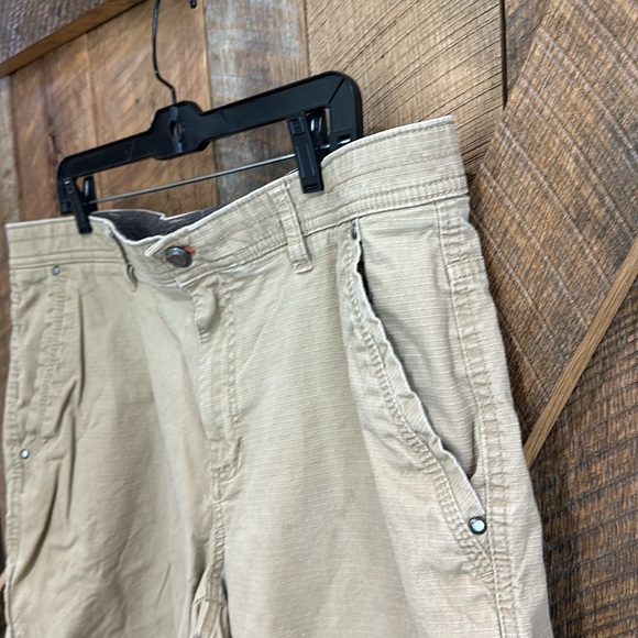 Men’s Weatherproof brand flat front lightweight trail shorts size 40 - Picture 3 of 7